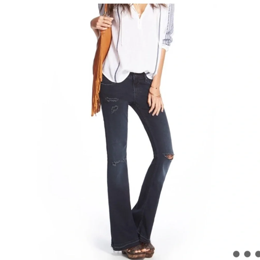Vigoss Flare Leg Distressed Jeans Size 31” W x 33L ( 11/12 ) NWT - Picture 12 of 15